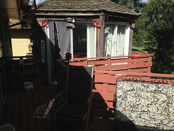 4th image of 120 Redwood Dr