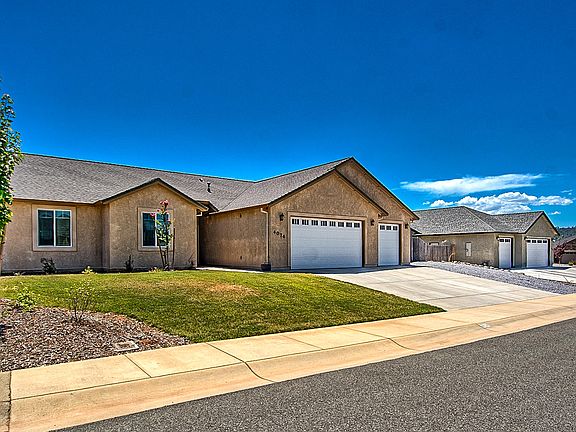 3rd image of 4074 Pembroke Ln