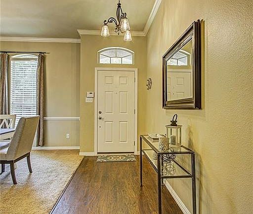 3rd image of 1249 Valley Oaks Dr