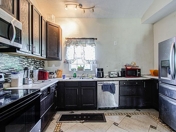 4th image of 12790 Alice Ln