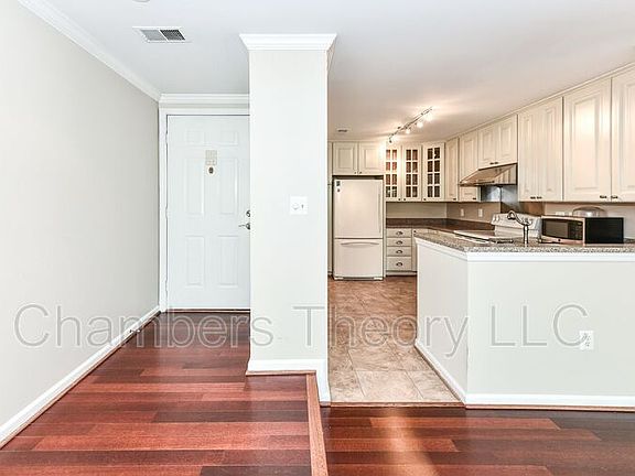 2nd image of 2954 Yarling Ct