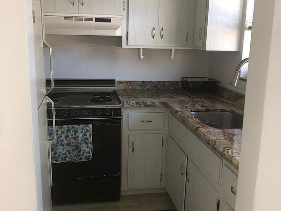 4th image of 1649 SE 4th St APT 4B