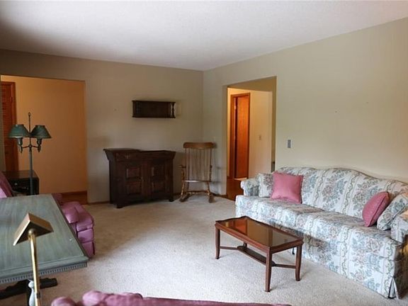 5th image of 50 Argyll Dr
