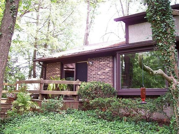 4th image of 558 Melissa Dr