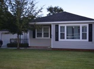 210 Charles Ave, Bridge City, TX 77611