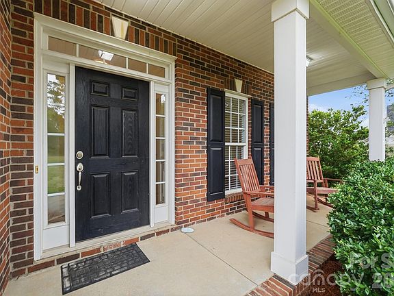 4th image of 1521 Hilton Meadow Dr