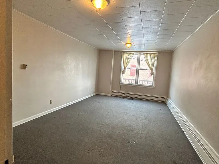 132 W. Main Street — Photo 12