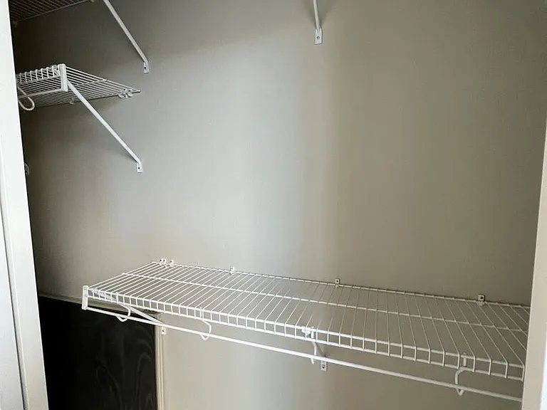 910 Harris Ave #201 — Photo 9