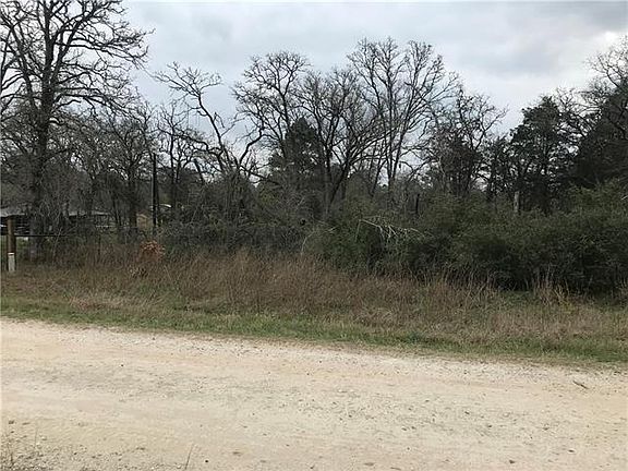 4th image of 208 Mustang Dr