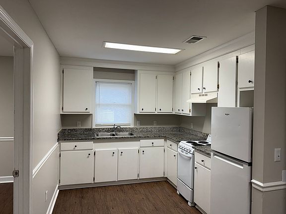5th image of 609 S Lake Dr #Slake609-18
