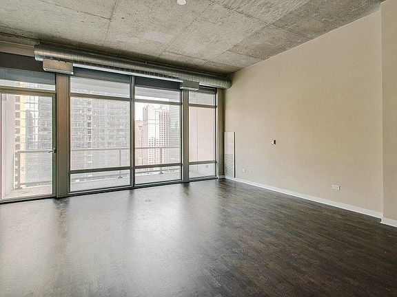 4th image of 333 N Canal St APT 1902
