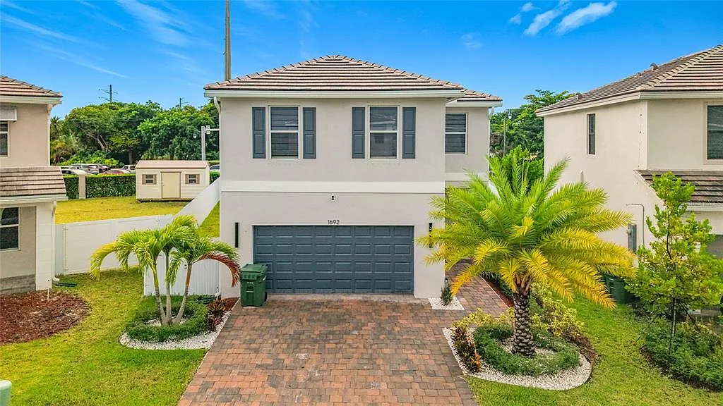4 bed, 2.5 bath, 2138 sqft, $3,550 — Photo 3