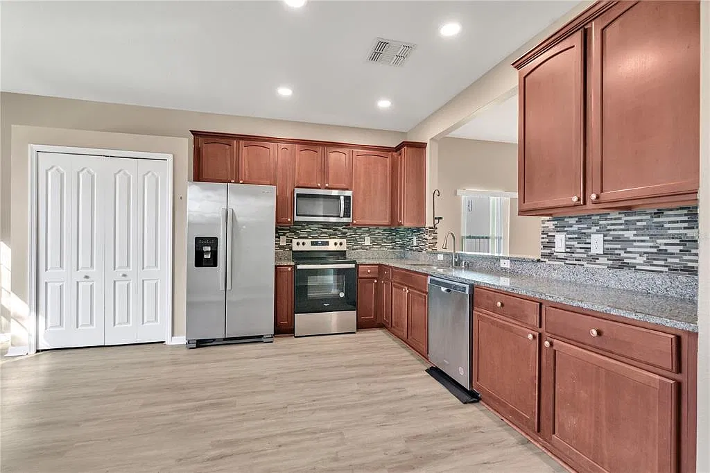 3 bed, 2.0 bath, 1540 sqft, $2,700 — Photo 3