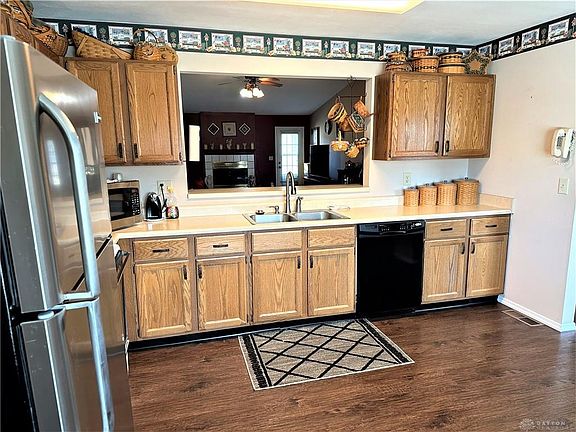 4th image of 8678 Deer Bend Dr