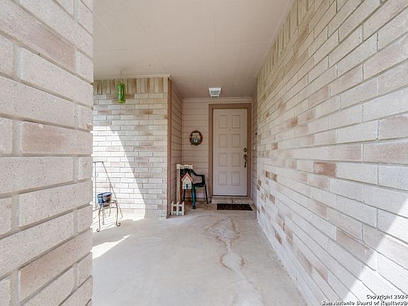 5th image of 2609 Cedar Lane