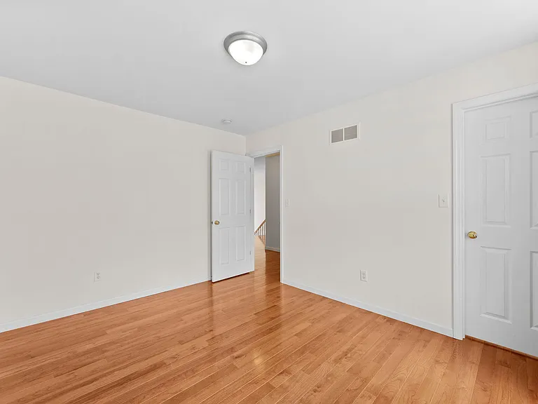 34 Bonhomme Richard Ct — Photo 25