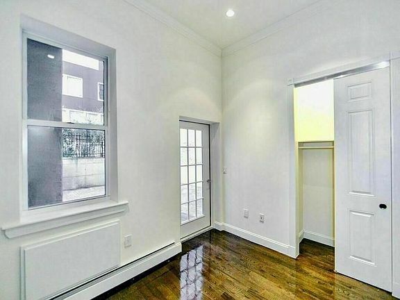 4th image of 448 W 19th St APT 2E