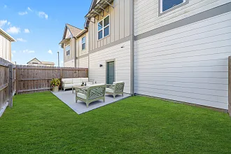 Country Lane Townhomes — Photo 18