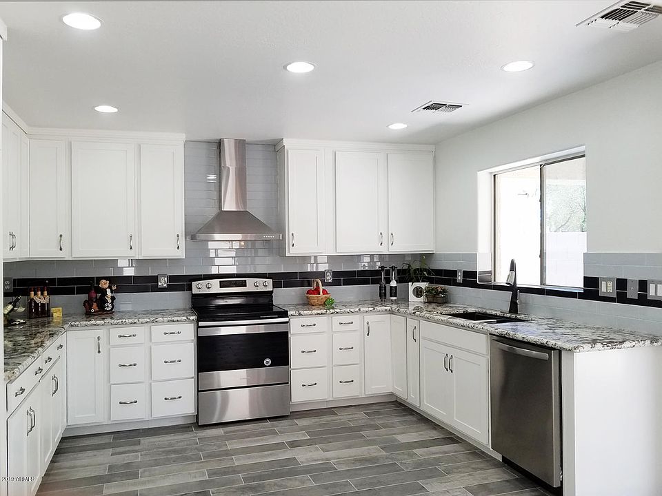 1st image of 756 S 27th Pl