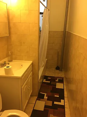 Rented by Lang Realty LLC | media 22