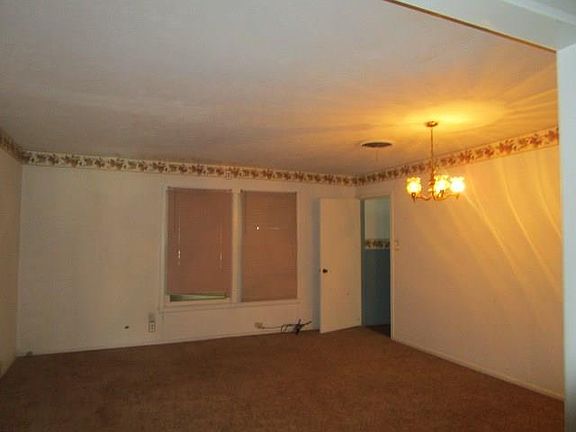 5th image of 2412 Forest Ave