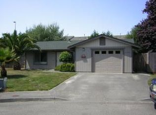 1155 Maxwell St, Fortuna, CA 95540