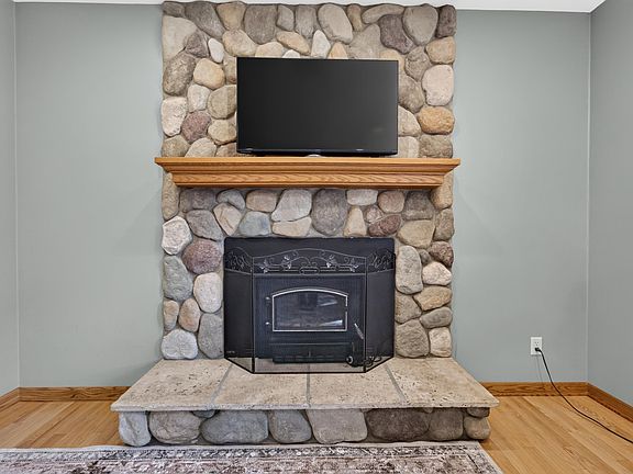 5th image of 3015 Marvin Ct