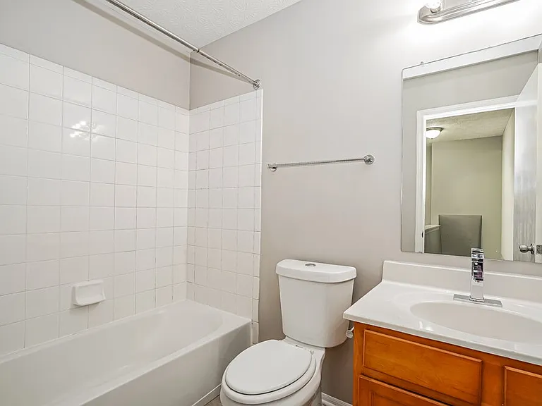 6280 Marengo St — Photo 14