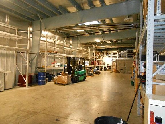 5th image of 221 Business St