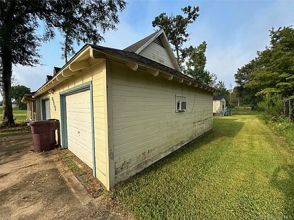 2nd image of 643 Navajo Dr