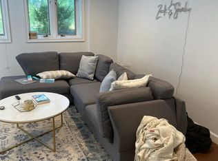 5 Cedar Ln, Glen Cove, NY 11542