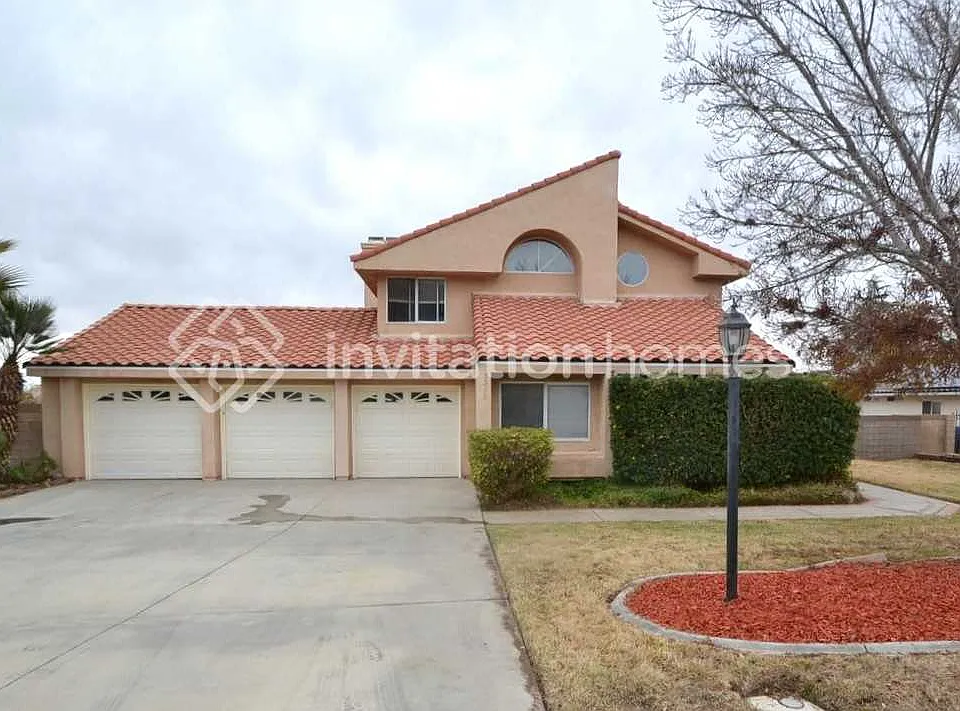 5319 Gardendale Ln