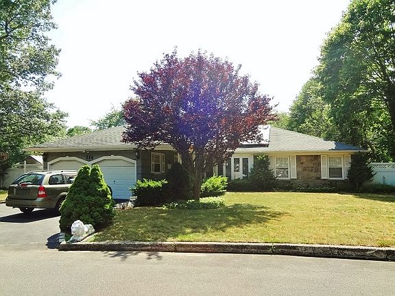 2nd image of 286 Astor Dr