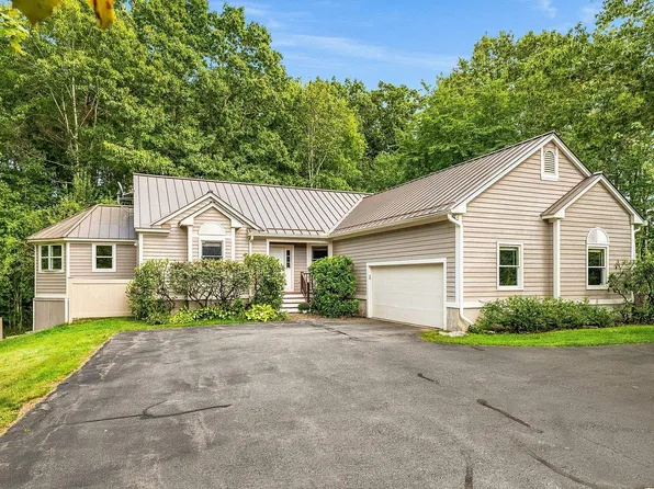 1 Mastin Drive, Newmarket, NH 03857