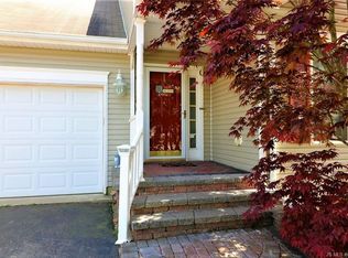 37 Crest Ave, Manahawkin, NJ 08050