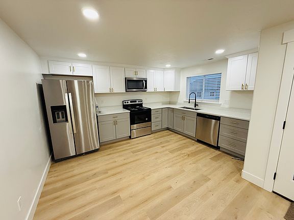 4th image of 664 N Bennedict Dr
