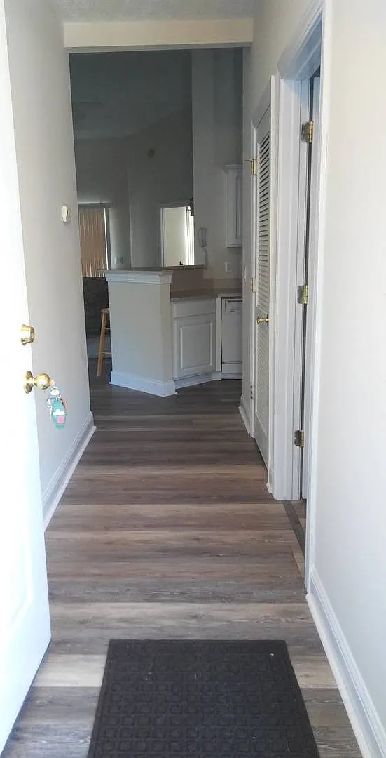 3 Bedroom furnished Condo in Arrowhead — Photo 2
