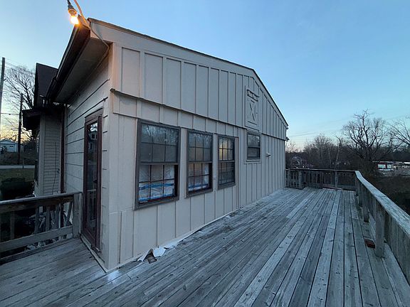 3rd image of 107 Eastwood Fisherville Rd
