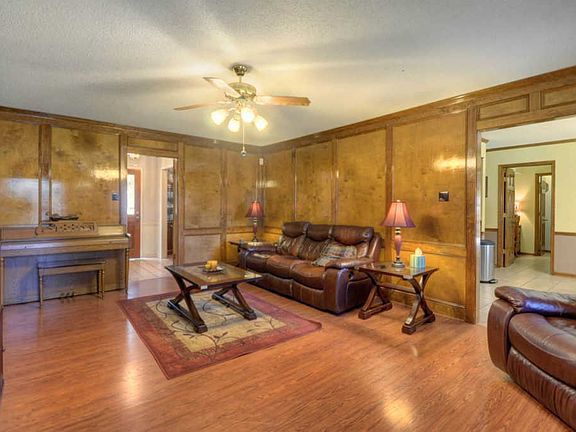 5th image of 7118 Country Oaks Dr