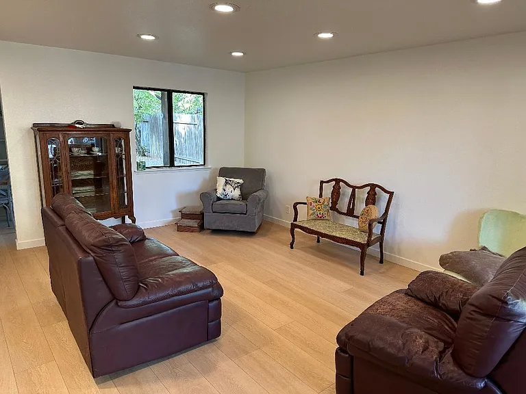 1214 Halifax Ave — Photo 6