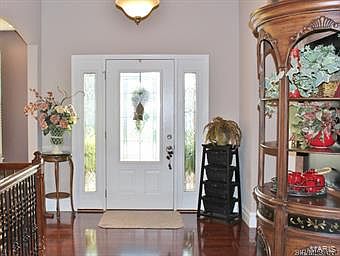 3rd image of 144 Oakshire Dr