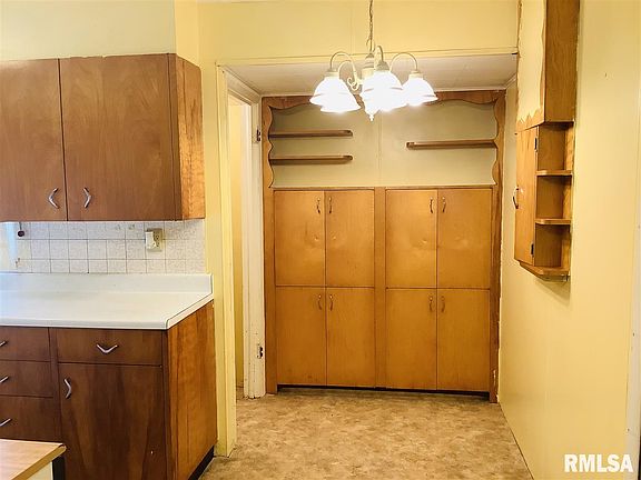 5th image of 959 Olive St