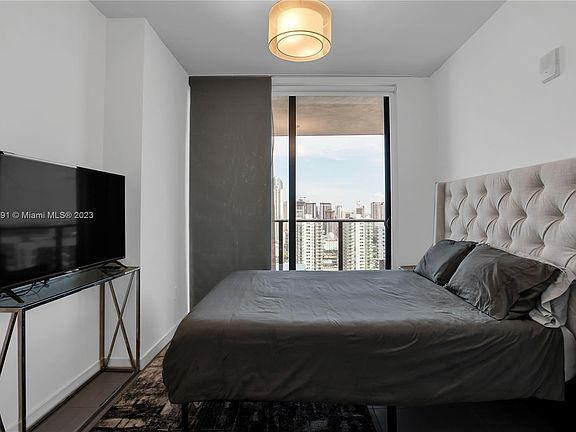 5th image of 1600 NE 1st Ave Penthouse 7