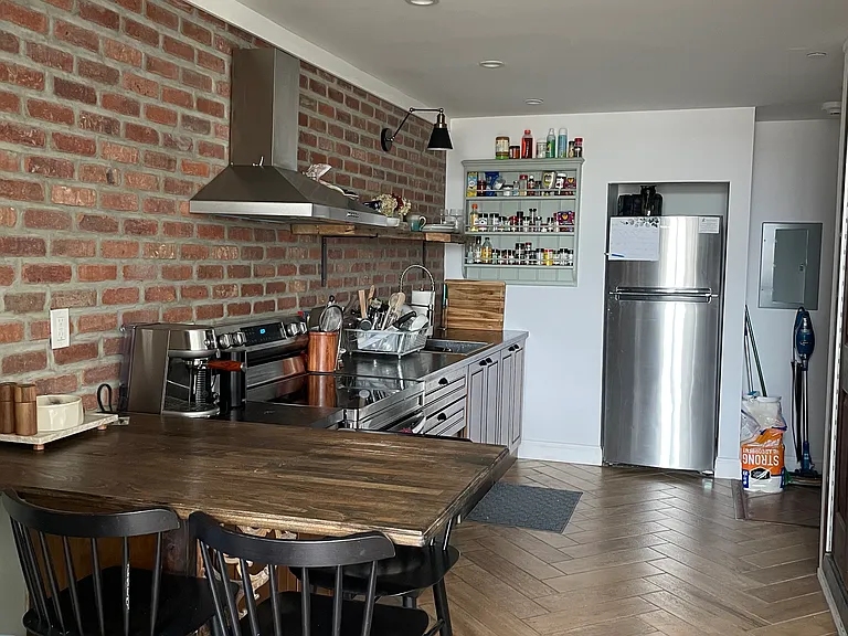 15 W River St #3C — Photo 6