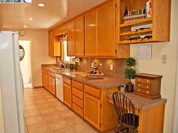4th image of 5115 Smith Dr