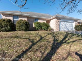 709 S Pinewood Ln, Nixa, MO 65714