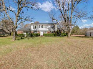 62 Oak St, Lexington, TN 38351