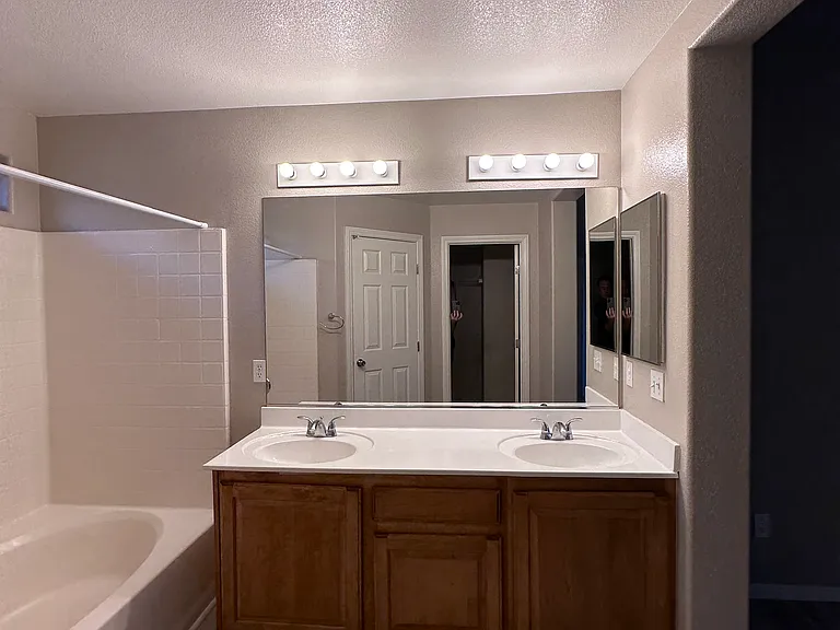 4446 Avery Park Ave — Photo 30