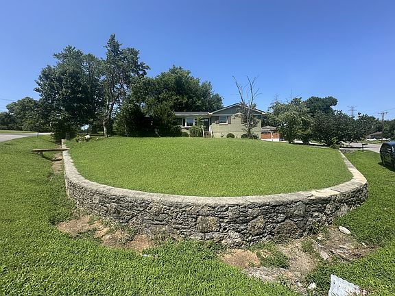 5th image of 473 Sunliner Dr