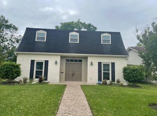 2915 Bryan Ave, Groves, TX 77619